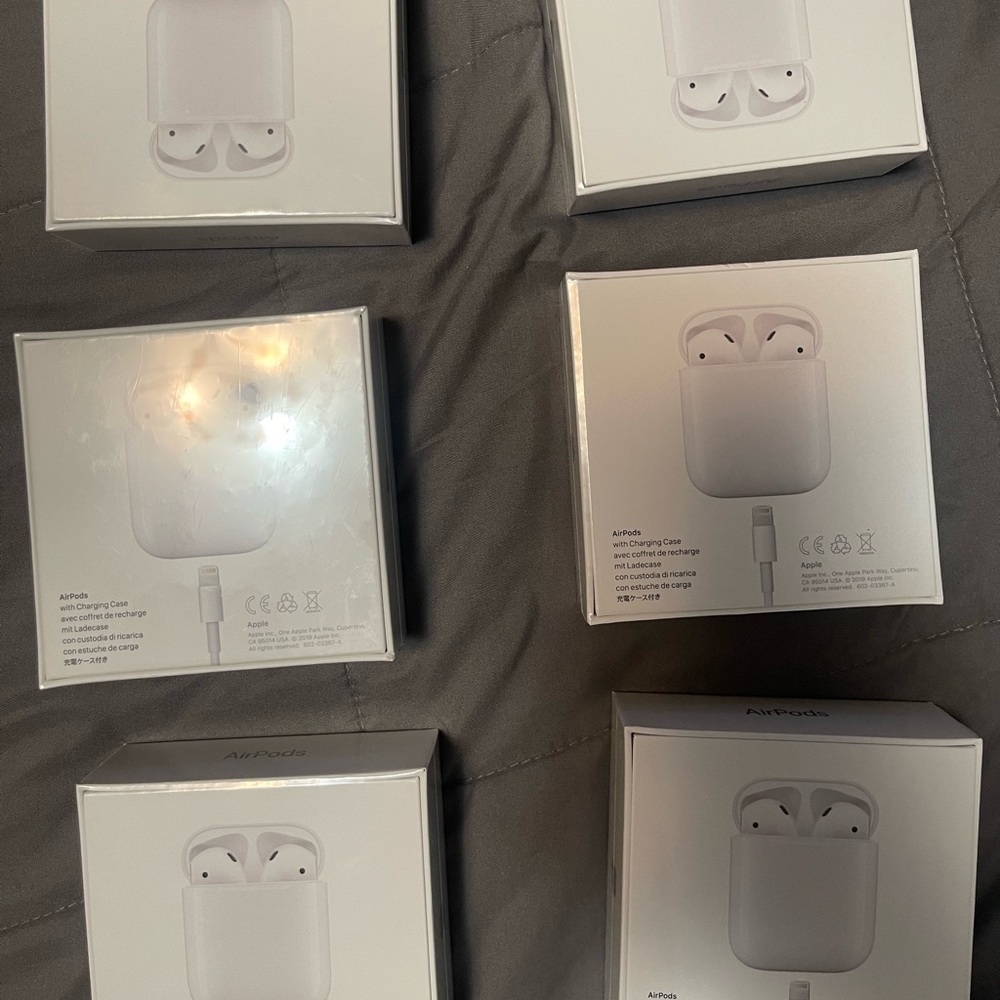 Apple second generation AirPods